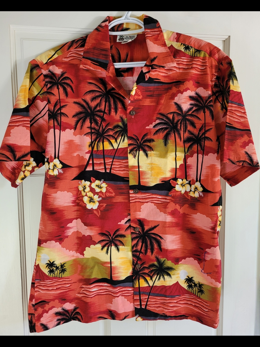 ALOHA REPUBLIC Men's Casual Hawaiian Camp Shirt in Red and Yellow